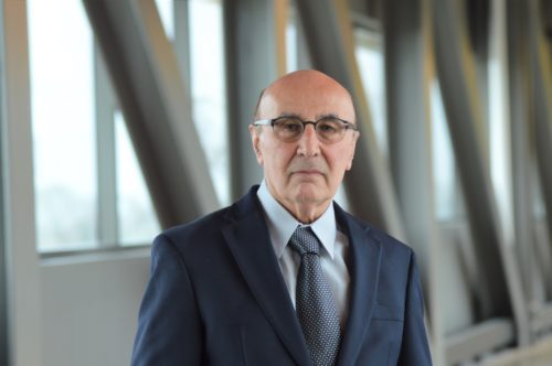 Dr. Vali Siadat