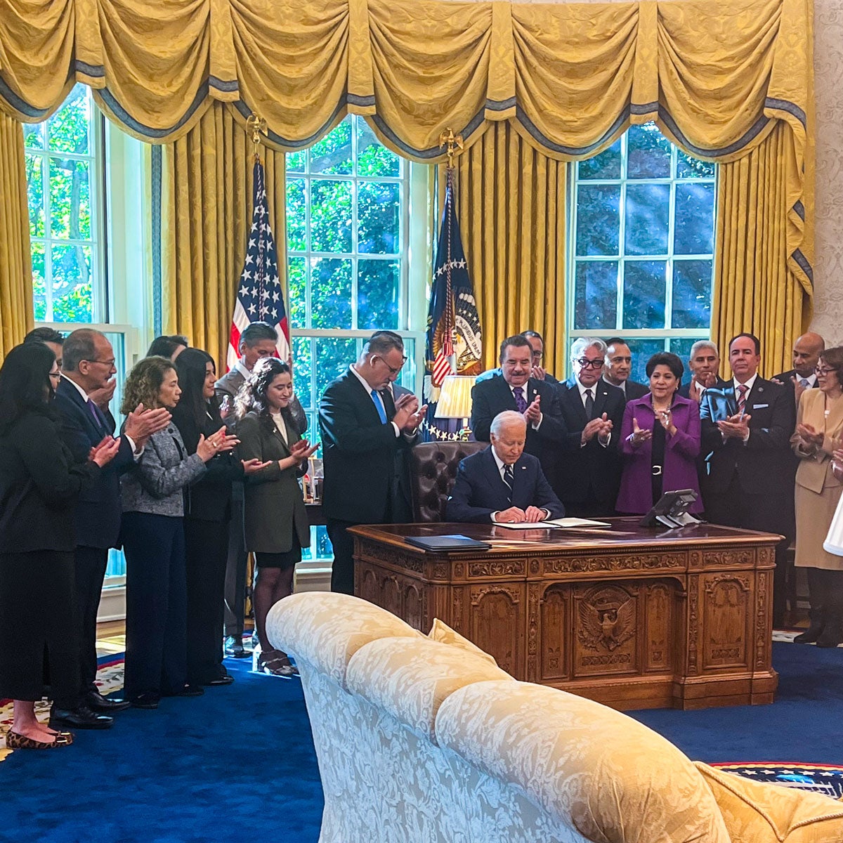 Community College Daily shares photo of HSIs leaders with President Biden in the Oval Office